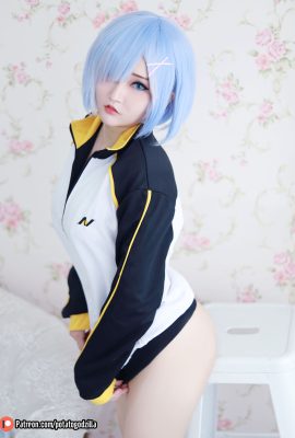 Coser@Potato Godzilla – Рем в куртке Subaru
