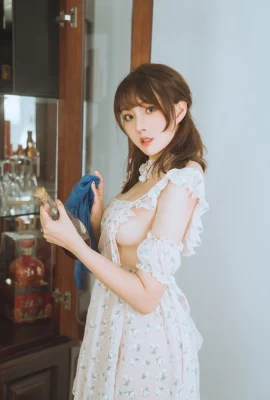 Natsuko Sushiko — цветочный фартук (55 фотографий)