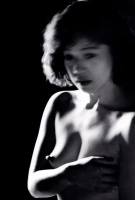 Otake Shinobu Light of the Dark (1993.2) (54 фотографии)
