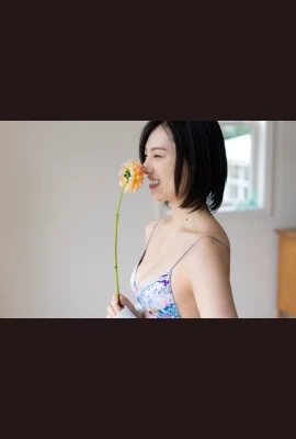 (Aoi Iori) Круглый и пухлый кузов, горячий и горячий маленький демонстрацию ваших интриг, чтобы соблазнить вас (24 фотографии)