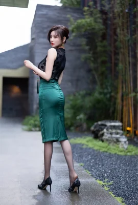 Yang Chenchen — зеленая длинная юбка (100 фотографий)